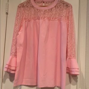 Sweet XXL pink top with embroidery on bell sleeves